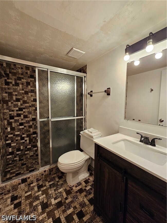 Building Photo - 828 Wiggins Pass Rd