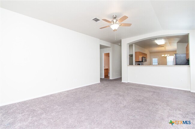 Building Photo - 505 E Orion Dr