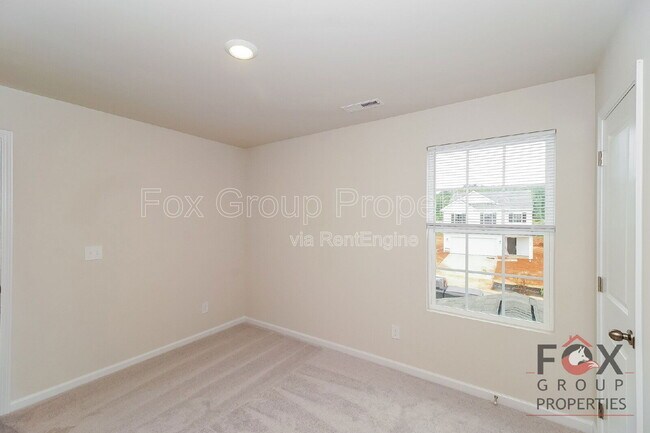 Building Photo - 131 Arden Ct