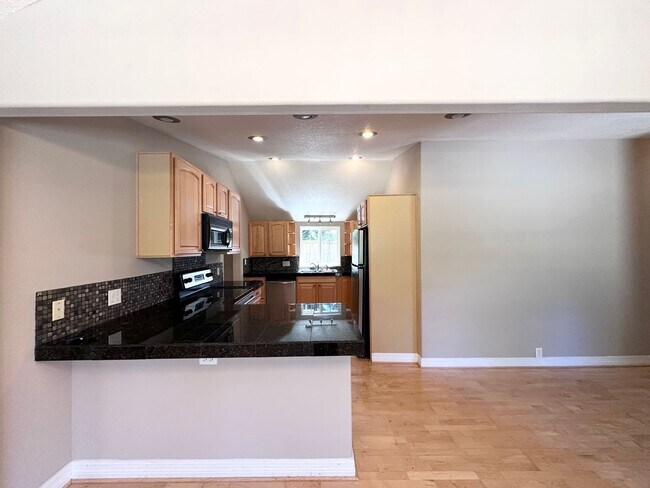 Building Photo - Gorgeous 3 Bed 2 Bath w/ Brand New Deck Patio Home in Cedar Hills! MOVE IN SPECIAL!