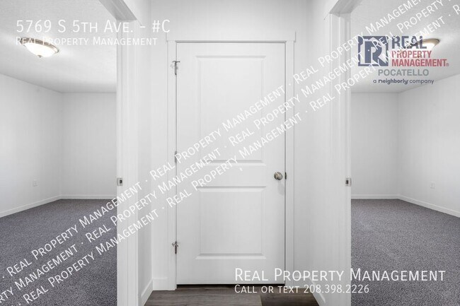 Building Photo - 5769 S 5th Ave