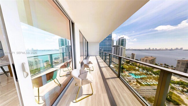 Building Photo - 1451 Brickell Ave