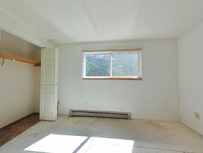 Building Photo - 3 Bedroom Duplex ~ Albany ~ Pet Friendly