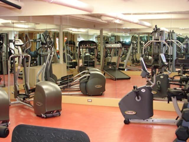 Building Photo - 1600 Beacon St