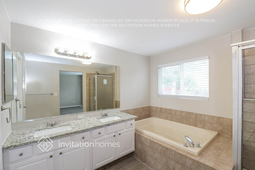 Building Photo - 623 Rio Rancho Way