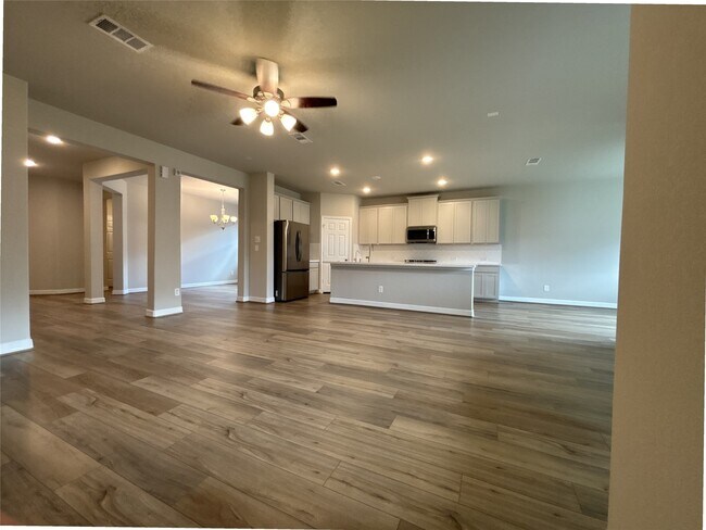 Building Photo - 2913 Clf Rdg Ln