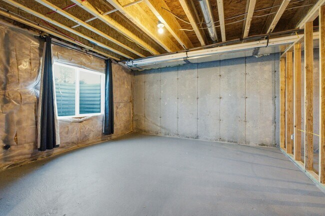 Building Photo - 4571 W Watchmen Wy