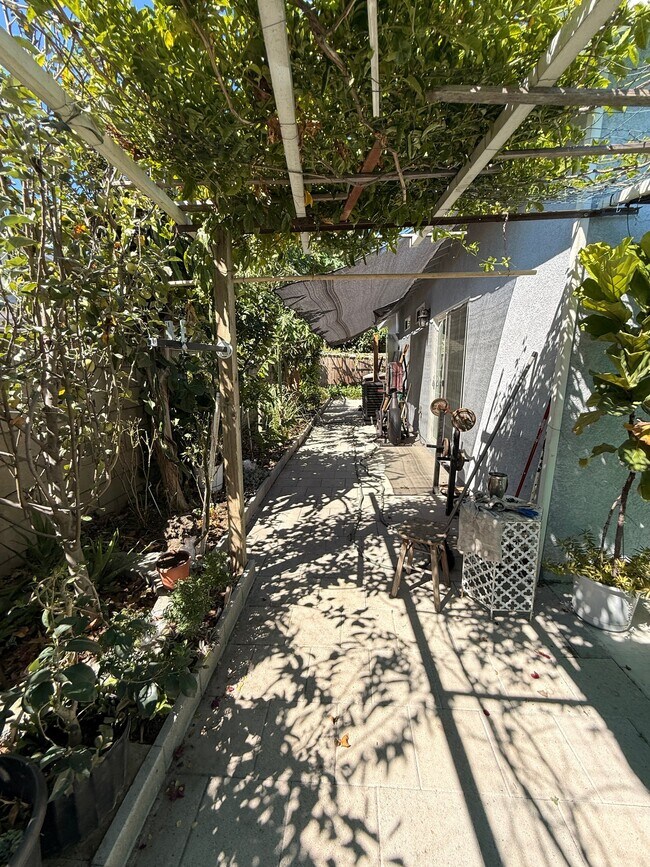 Building Photo - 11856 Ricky Ave