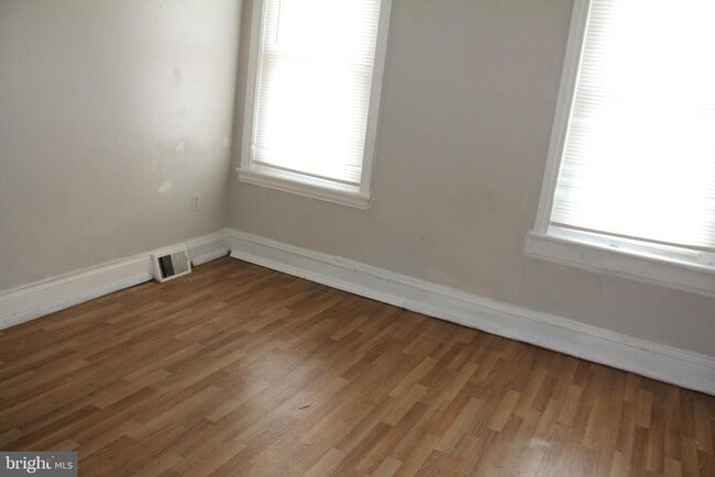 Building Photo - 3085 Potter St