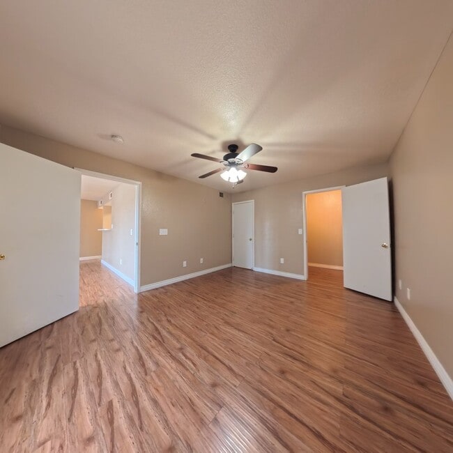 Building Photo - 8101 W Flamingo Rd