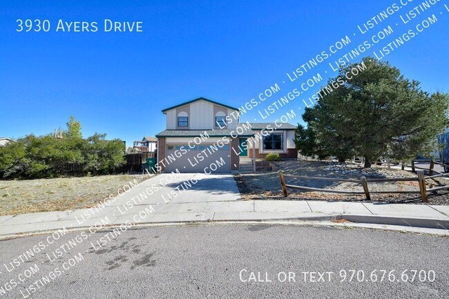 Building Photo - Huge Double Lot, Fully Fenced Yard - Briar...