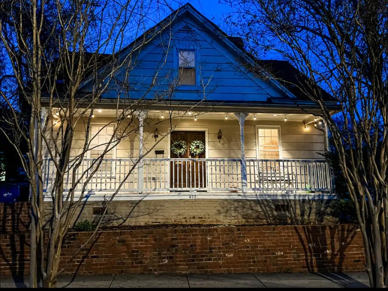 Building Photo - 405 Morson St