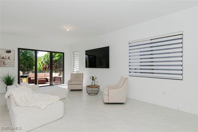 Building Photo - 5868 Agostino Way