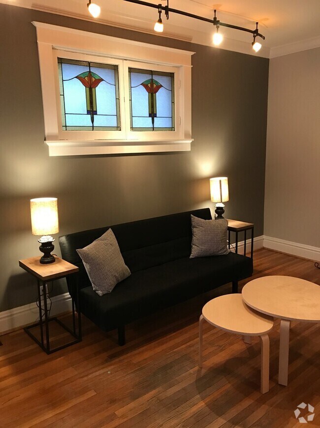 Building Photo - Beautiful Renovated Home near Sublette Park