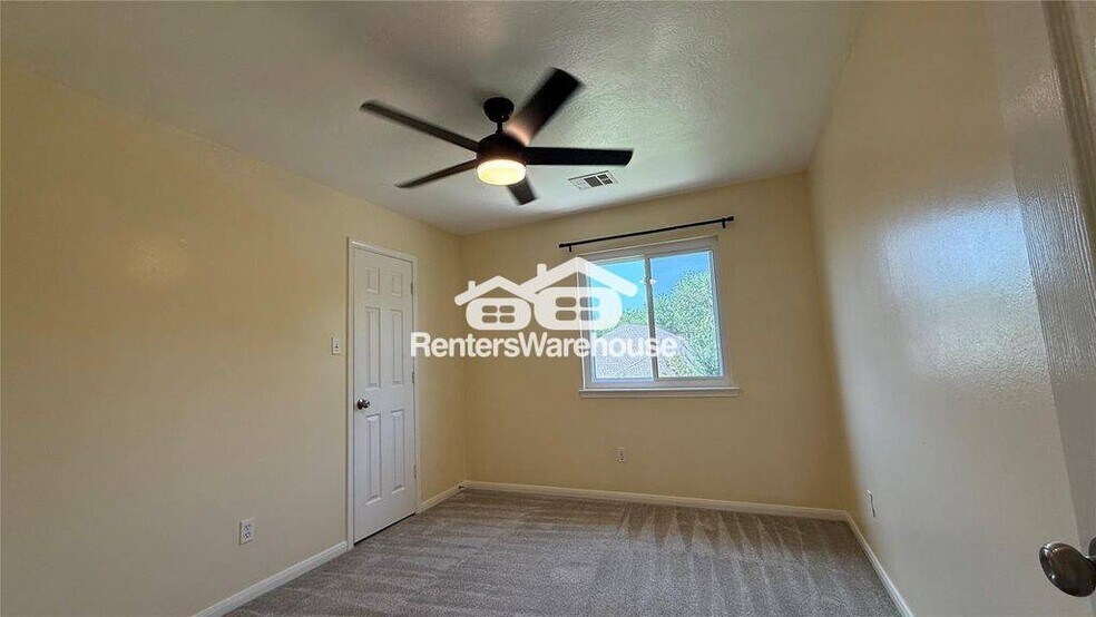 Building Photo - 7206 Bethany Bay Dr