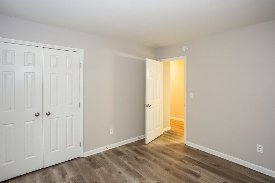 Building Photo - 6235 Red Clover Ln