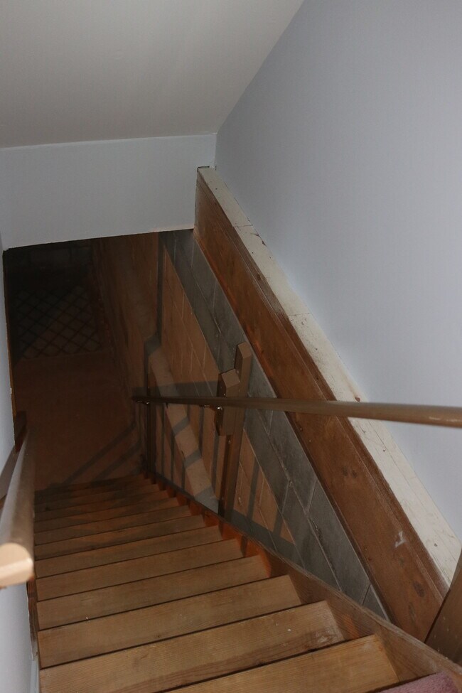 Building Photo - 17 Saxonney Cir