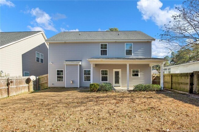 Building Photo - 110 Pinecrest Dr