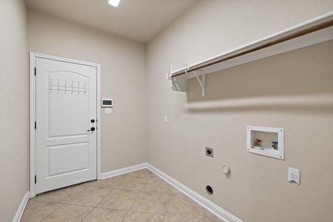 Building Photo - 4712 Pyrenees Pass