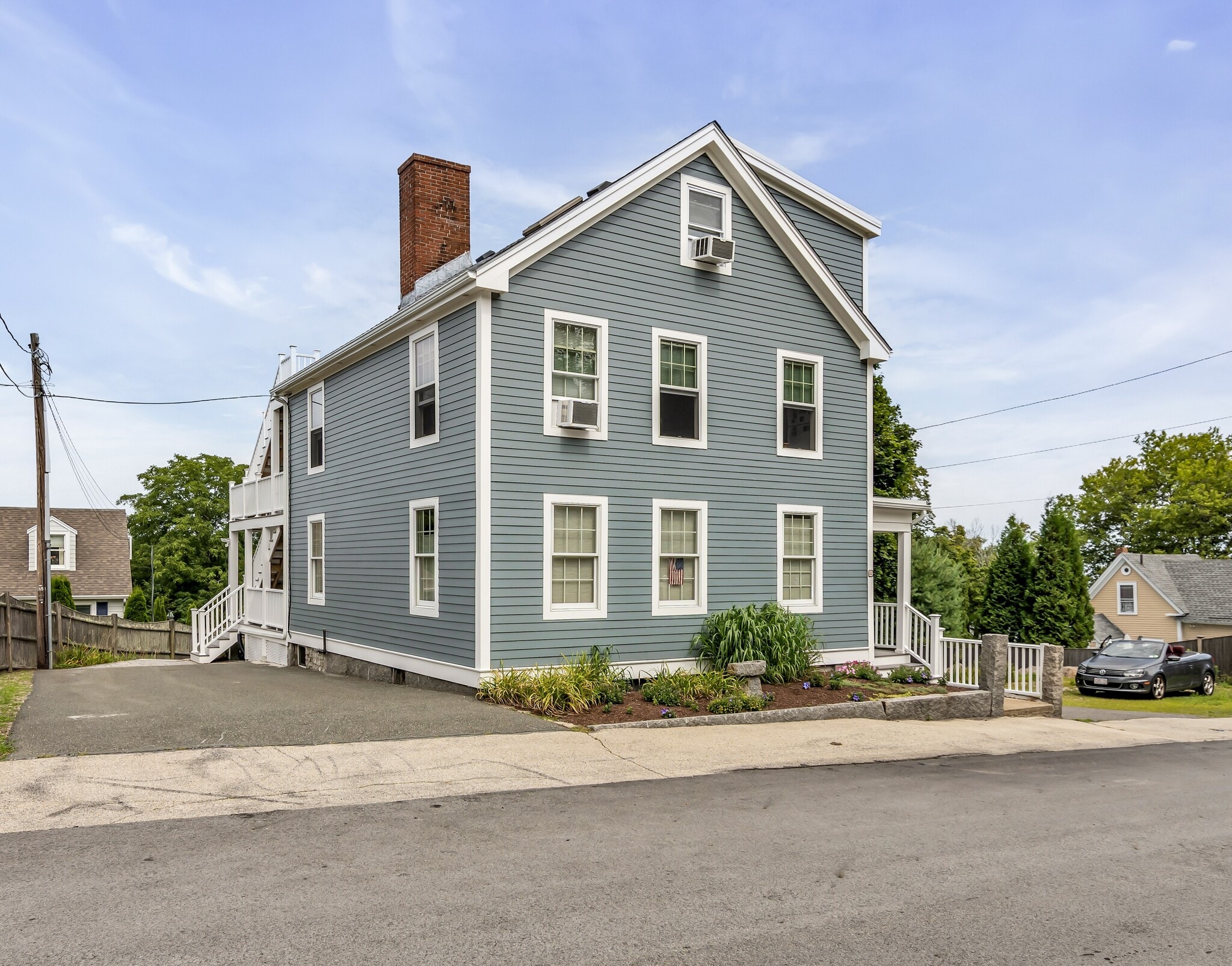 On site off street parking - 4 Pleasant St