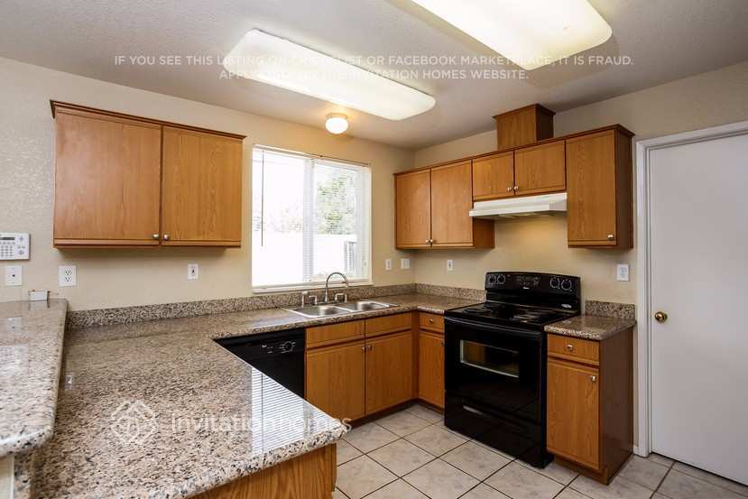 Building Photo - 38 Dawn Rose Way