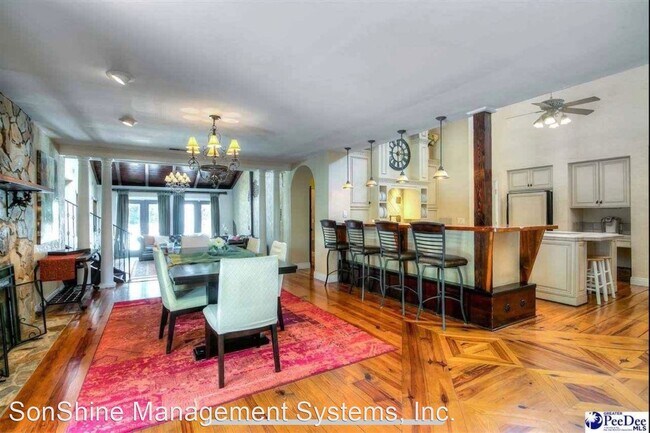 Building Photo - 5 br, 4.5 bath House - 2751 Ascot Dr