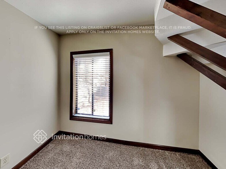 Building Photo - 1050 Rockcrest Dr