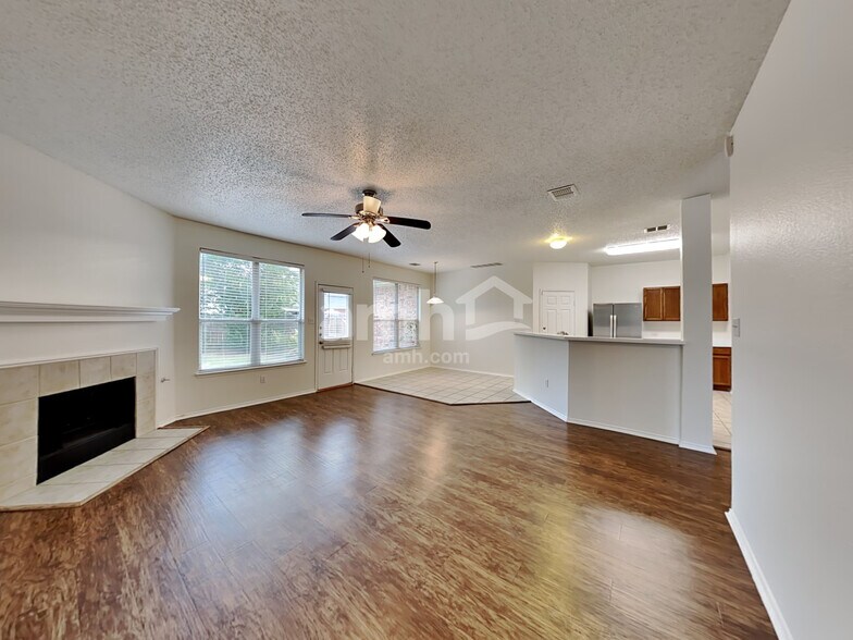 Building Photo - 2863 Deer Ridge Dr