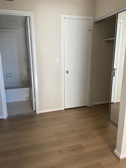 Walking closet and master bathroom - 5501 Seminary Rd