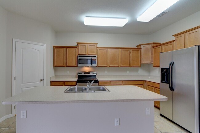Building Photo - 5864 Trieda Dr