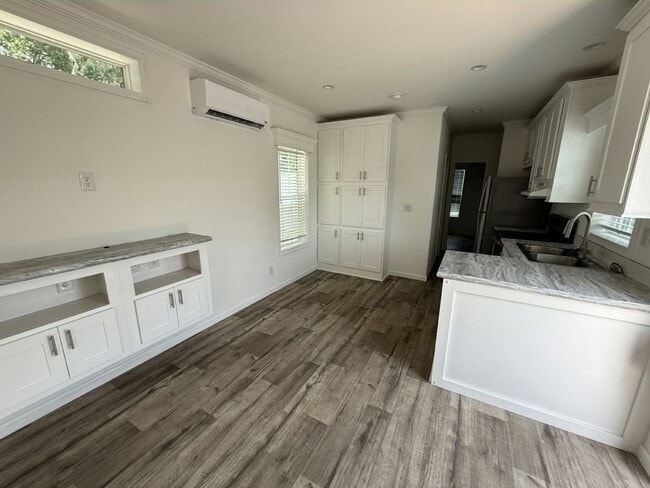 Building Photo - 8801 E Moonrise Ln