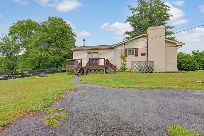 Building Photo - 9700 Georgetown Pike