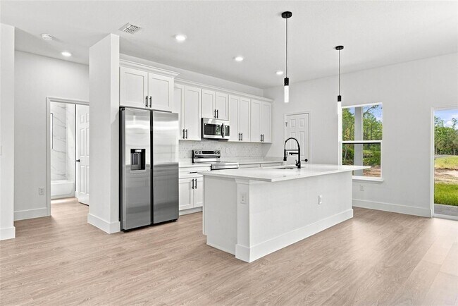 Building Photo - 143 Gondolier Pl
