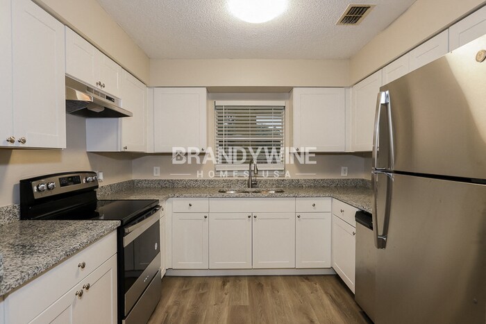 Building Photo - 1603 1st St SE