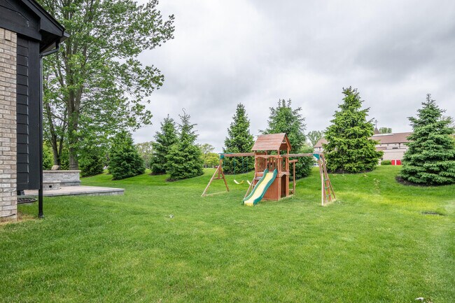 Building Photo - 1061 Birkshire Ridge