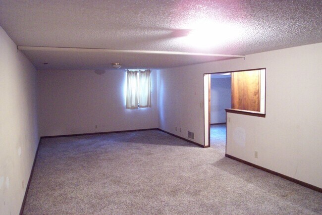 Building Photo - 437-439 N. Countryside Ct. Andover
