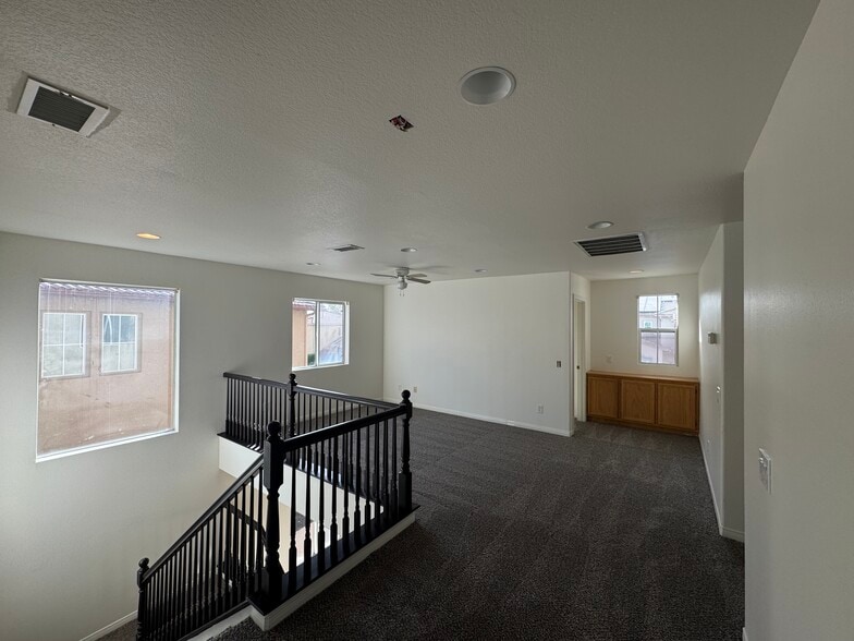 Building Photo - 18 Copperstone Ln