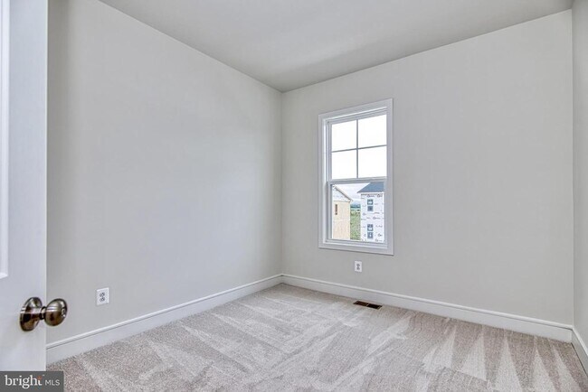Building Photo - 120 Checkerspot Wy