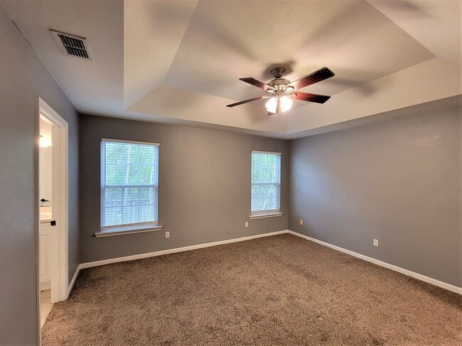 Building Photo - 3 bedroom house for rent early December 2025 in NE Tallahassee, garage, fenced yard renting $2025...