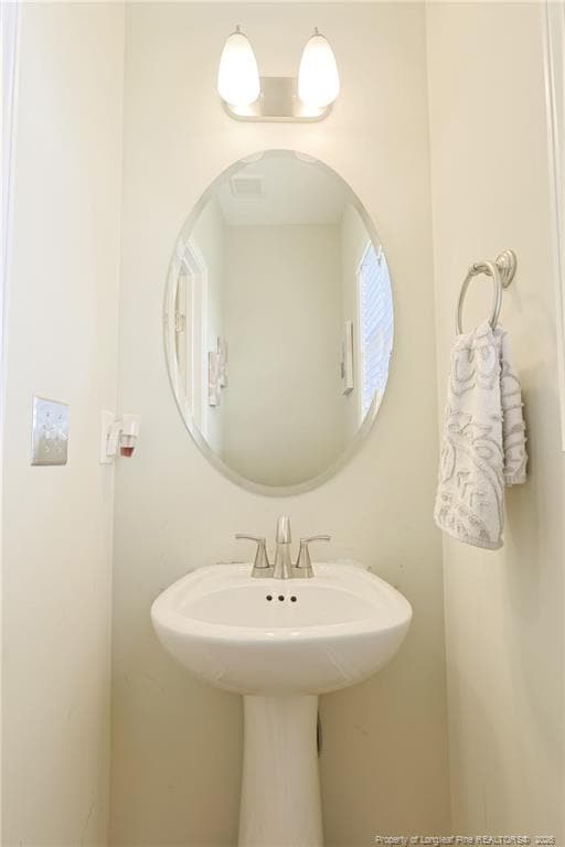 Building Photo - 1641 Mount Rainer Dr