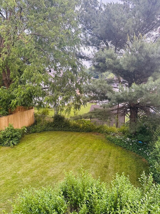 Building Photo - 13 Aldrich Ave