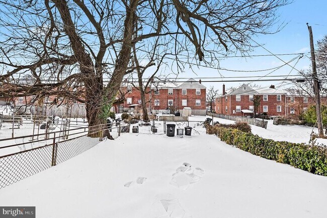 Building Photo - 1329 Taylor Ave