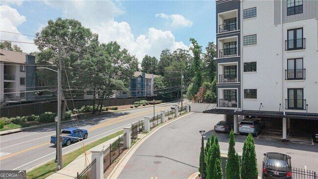 Building Photo - 6890 Peachtree Rd