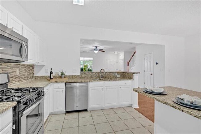 Building Photo - 13077 Region Trace