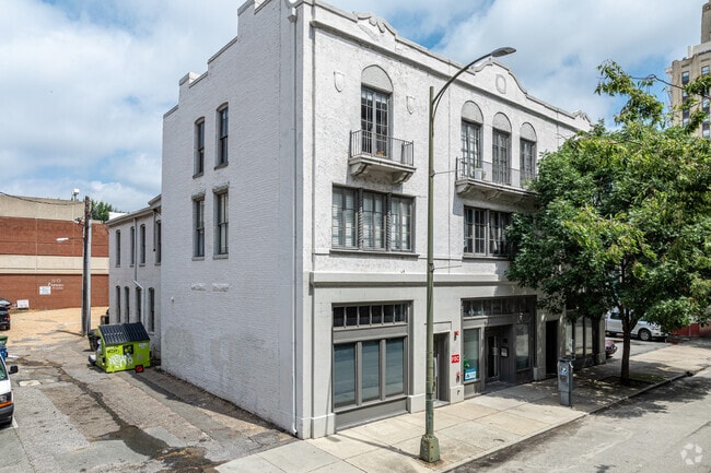 Building Photo - Revival