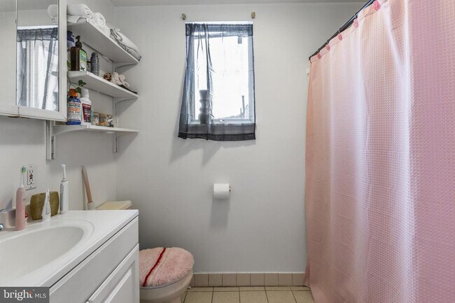 Building Photo - 2223 S 15th St