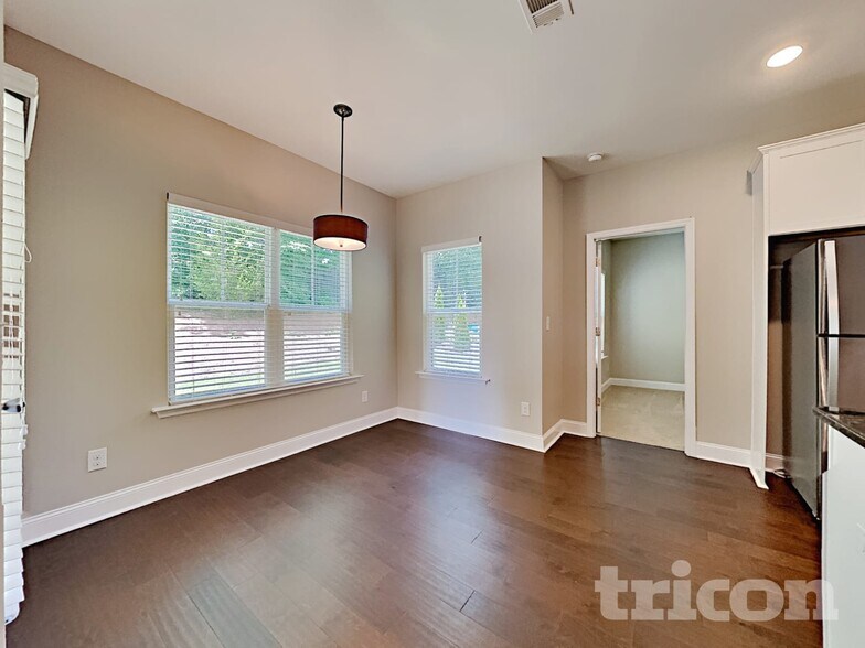 Building Photo - 115 Orchard Ln