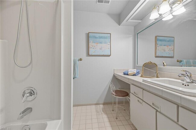 Building Photo - 2416 Loran Ct