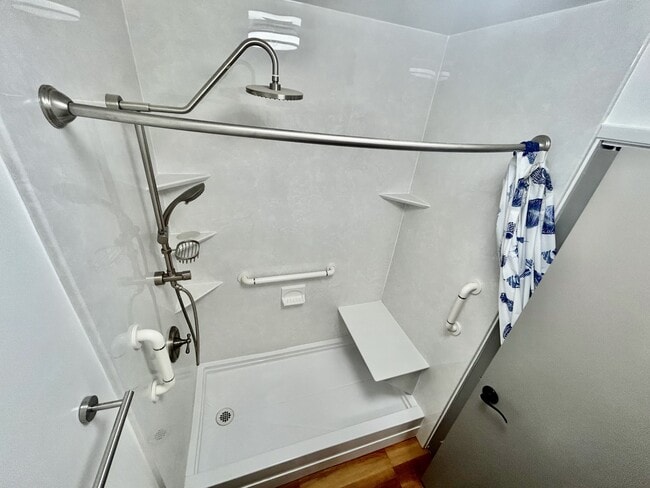 Building Photo - 1255 Nuuanu Ave