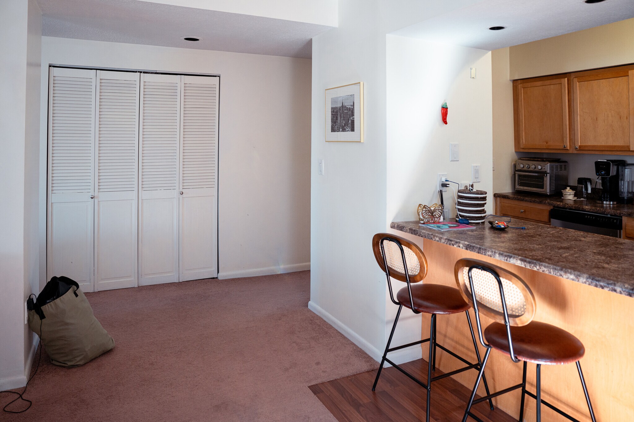 Building Photo - 625 S Negley Ave